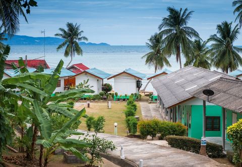 Bên ngoài One More Night Beach Resort