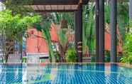 Kolam Renang 4 Ang Mor Lao Hotel