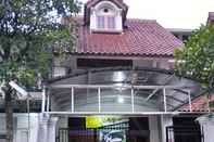 Exterior Muslim 1 Guest House