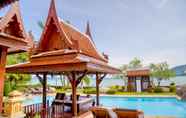 Kolam Renang 2 Royal Thai Villas Phuket