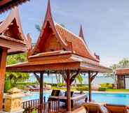 Kolam Renang 2 Royal Thai Villas Phuket