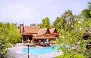 สระว่ายน้ำ 3 Royal Thai Villas Phuket