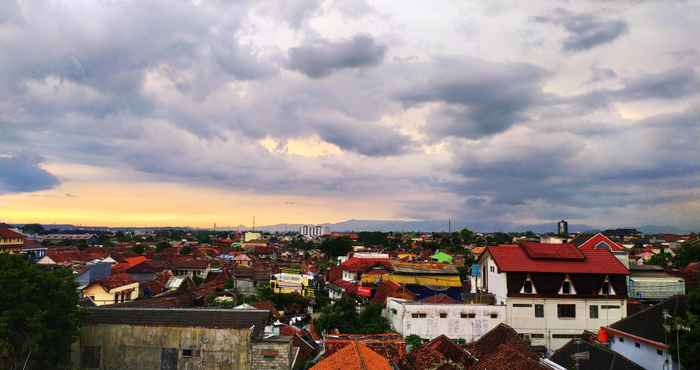 Nearby View and Attractions Hotel Radyoharto Malioboro