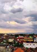 VIEW_ATTRACTIONS Hotel Radyoharto Malioboro