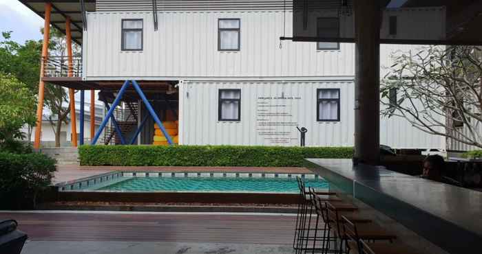 ภายนอกอาคาร Us Hostel