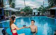 Kolam Renang 7 Phuong Nhung Hotel Phan Thiet