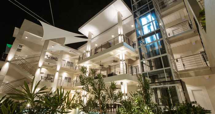 Luar Bangunan Rovira Suites