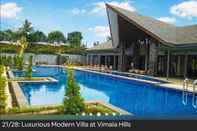 Swimming Pool Luxurious Modern Villa at Vimala Hills