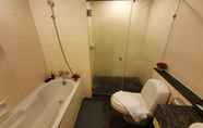 In-room Bathroom 6 Chateau en ville pattaya