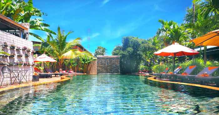 Swimming Pool Central Indochine D'angkor