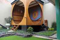 Fasilitas Hiburan Omah Oma Vintage House ( 6 Bedrooms )