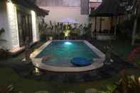 Kolam Renang Desa House Villa Seminyak