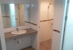 In-room Bathroom 5 P.F Mansion