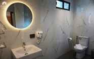 In-room Bathroom 6 Nimman Villa 17
