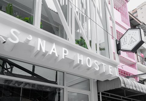 Exterior S'NAP Hostel
