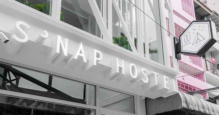 Exterior S'NAP Hostel