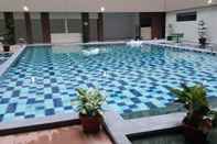 Kolam Renang Emerald Towers Hotel