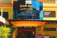 外観 Happy Zone Hostel