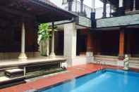 Swimming Pool Puri Shanti Private Villa