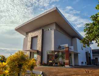 Exterior 2 Krakatau Kahai Beach Hotel