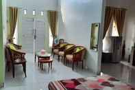 Lobi Fajri Homestay & Guest House Cilacap