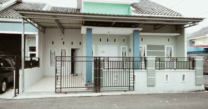 Exterior Fajri Homestay & Guest House Cilacap