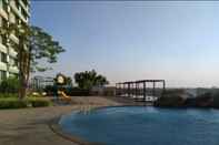 Swimming Pool Apartemen Grand Kamala Lagoon by Mr. Sewa