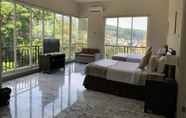 Kamar Tidur 2 Arainn Bed And Breakfast Tretes Prigen by ecommerceloka