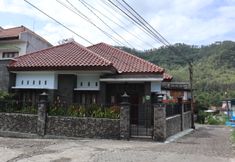 외관 4 Villa Salma Paralayang Syariah