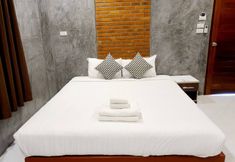 Bedroom 2 B-tel Chom Thong Resort Chiang Mai