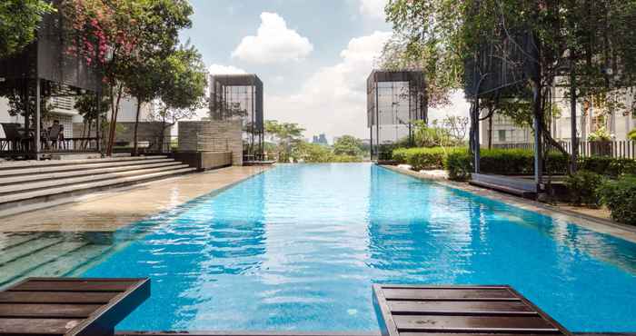 สระว่ายน้ำ PJ8 Service Suites at Asia Jaya