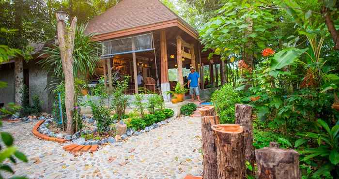 Lobby Kung Nok Tha Resort Nakhon Si Thammarat