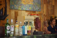 酒吧、咖啡厅和休息室 Isann Lodge