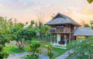 ภายนอกอาคาร 2 Baanchandra Old Barn House