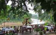 Restoran 7 Villa Ban Lakkham River View