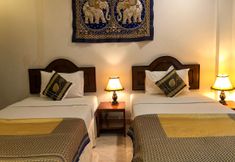 Bedroom 3 Ginis Beach Resort