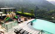 Swimming Pool 7 Maxhome @ Vista Residence
