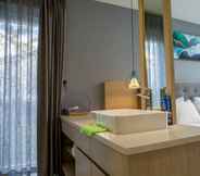Phòng tắm bên trong 4 An Nhien Hotel Apartment - Oceanami Long Hai