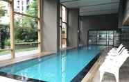Hồ bơi 4 Luxury room at Nimman Road near Maya Mall