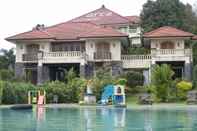 Kolam Renang Arca Cottages