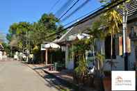 Exterior Mani Home & Hostel Luang Prabang