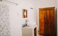 Toilet Kamar 5 Lovina Guesthouse