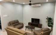 Common Space 4 58 Kota Laksamana - Near Jonker Street for 10 - 15 Pax