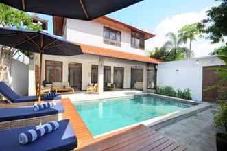 Exterior 4 Posh Villa Seminyak 950M to Potato Head Beach Club 