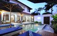 Exterior 2 Posh Villa Seminyak 950M to Potato Head Beach Club 