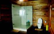 Toilet Kamar 3 Dcoral Paradise Resort