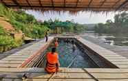 Kolam Renang 2 Kwai Noy River Park Resort