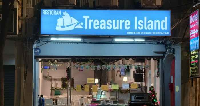 Bangunan TREASURE ISLAND