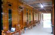 Lobby 4 Arrys Watukarung Surfcamp