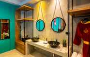 ห้องน้ำภายในห้อง 6 S Loft Sport And Wellbeing Hotel Chiang Mai